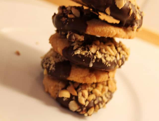 Peanutbuttercookies med chokolade og crunch