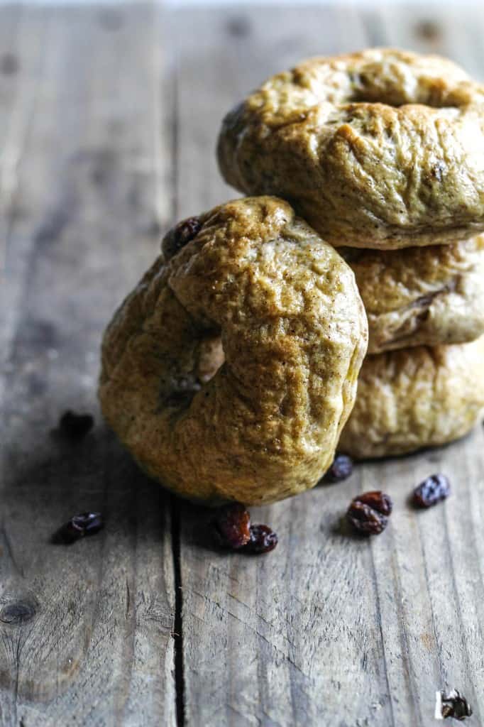 nem opskrift på bagels med kanel og rosiner - julebag