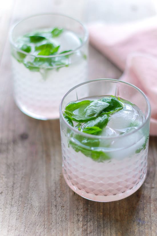 rabarberdrink - sjus - cocktail