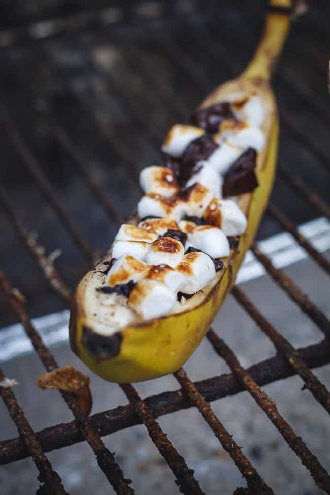 Banan på grill - banan smores - opskrift med banan
