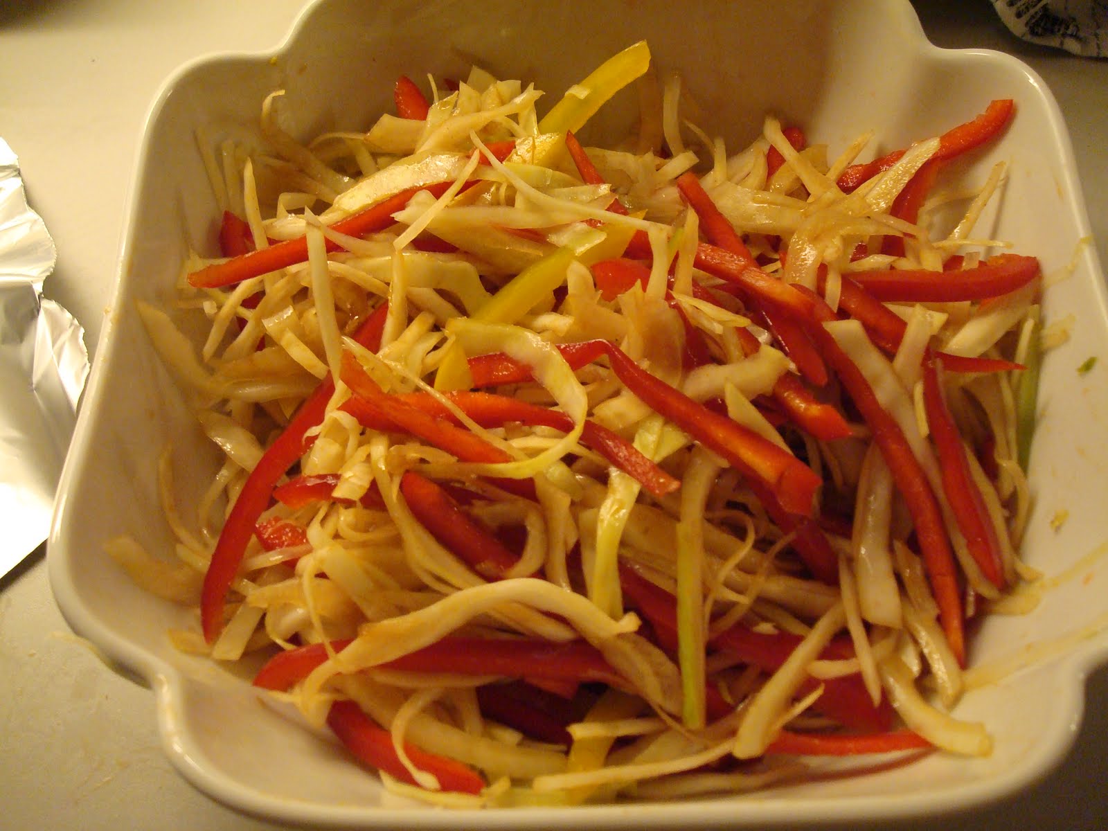 Forårsruller og spicy asiatisk salat med ristede