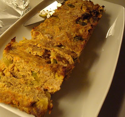Rosenkålsfarsbrød med coleslaw og ovnbagte kartofler