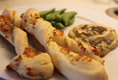 Oste grissinis med salt, timian og oregano