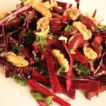 RØDKÅL/RØDBEDESALAT MED BØNNER, PERSILLE OG VALNØDDER