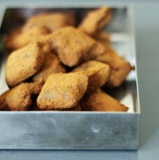 FLØDEKARAMELLER MED LAKRIDS - hjemmelavede flødekarameller