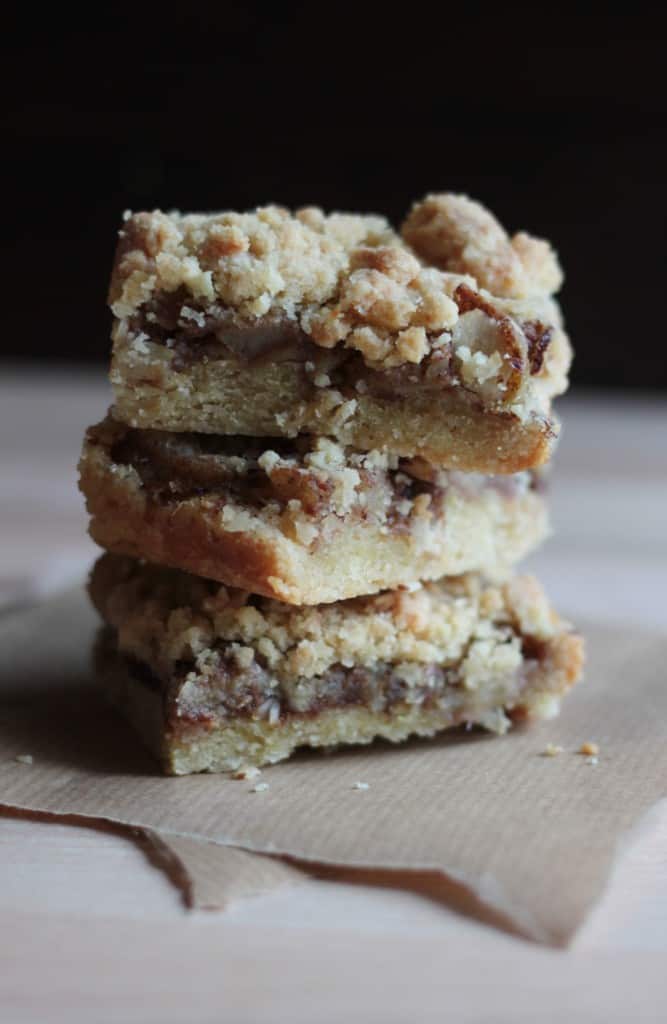 Cinnamon-Apple Crumble Bars