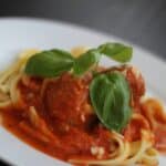 spaghetti og kødboller