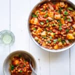 Vegetarisk curry med blomkål, kartofler og kikærter - opskrift - vegetarmad