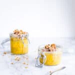 chia grød med mango og kokos - opskrift på sund chiagrød