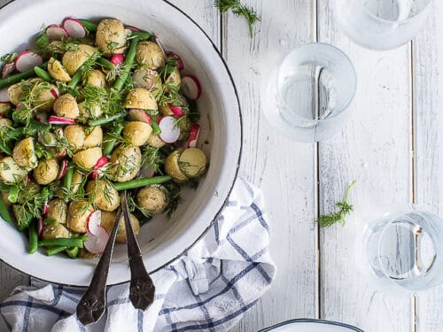 Fransk Kartoffelsalat Med Sennep Radiser Og Gronne Bonner