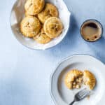 apple-hand-pies-smaa-aebletaerter-opskrift-paa-aebletaerte
