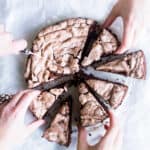 chokoladekage med marengs - opskrift på dessert kage (1)
