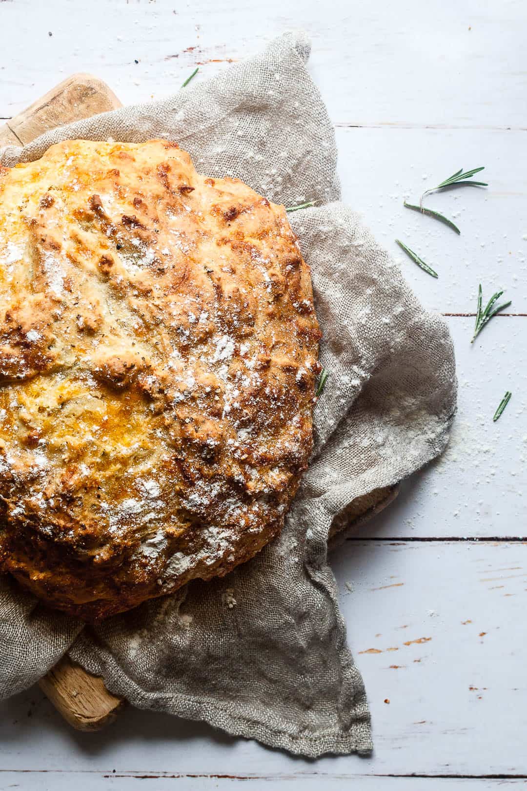 soda bread - brød med cheddar og rosmarin - madbrød