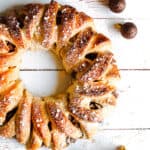 julekringle med remonce - opskrift på flettet kringle med marcipan remonce og kanel
