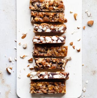 Nøddebar med chokolade - opskrift på glutenfri snackbar med chokolade