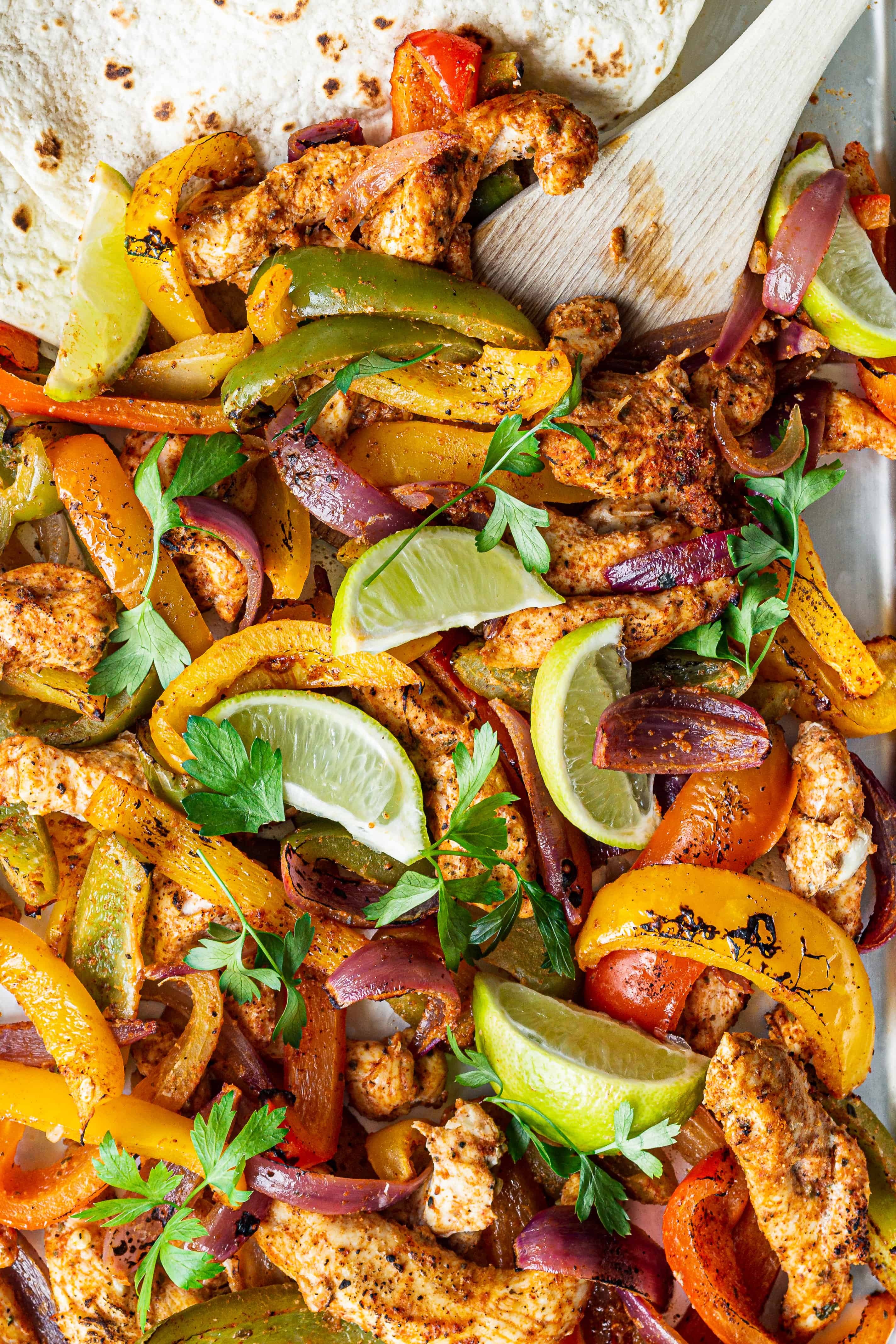 Fajitas Opskrift på fajitas med kylling og peberfrugt i ovn