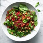 Rødbedesalat med gulerødder, spinat og quinoa - salat opskrift - salat bowl