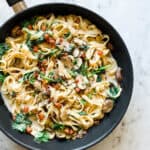 Cremet pasta med svampe, bacon og parmesan - pastaret